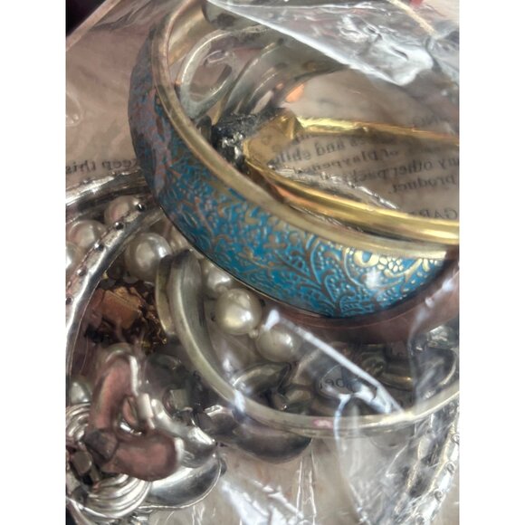 Mixed Designer Jewelry Lot braceletIncluding Guess & Le Bangle Styles With Rhine - Picture 1 of 7